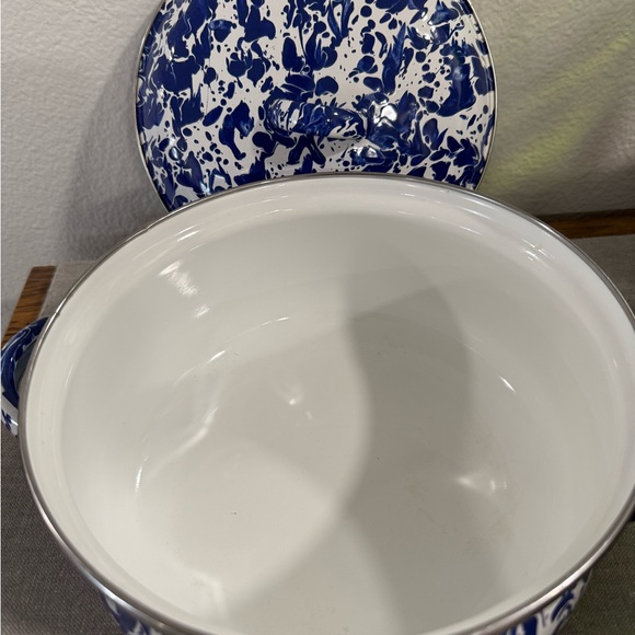 Pottery Barn Blue and White Enamelware Pot with Lid - Picture 2 of 6